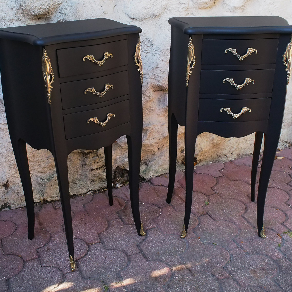 Jolie Paire de Chevets Galbés de Style Louis XV Noirs - ALBEN168